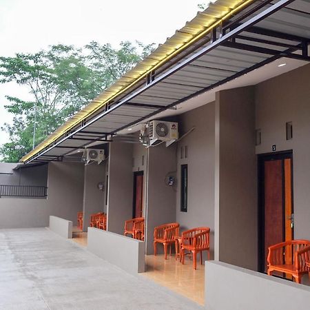 Reddoorz Syariah Near Exit Tol Pemalang Comal 2 Hotel Ngoại thất bức ảnh