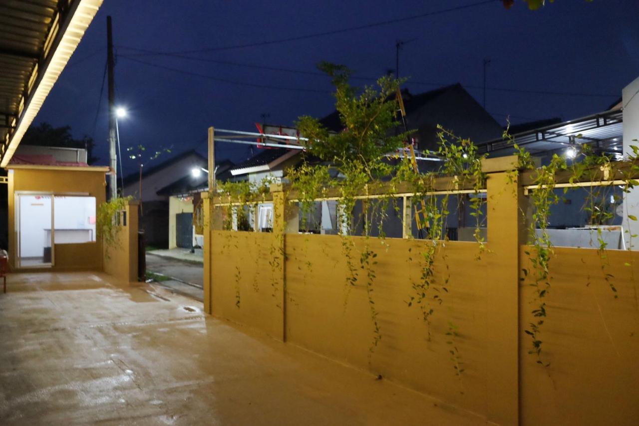 Reddoorz Syariah Near Exit Tol Pemalang Comal 2 Hotel Ngoại thất bức ảnh