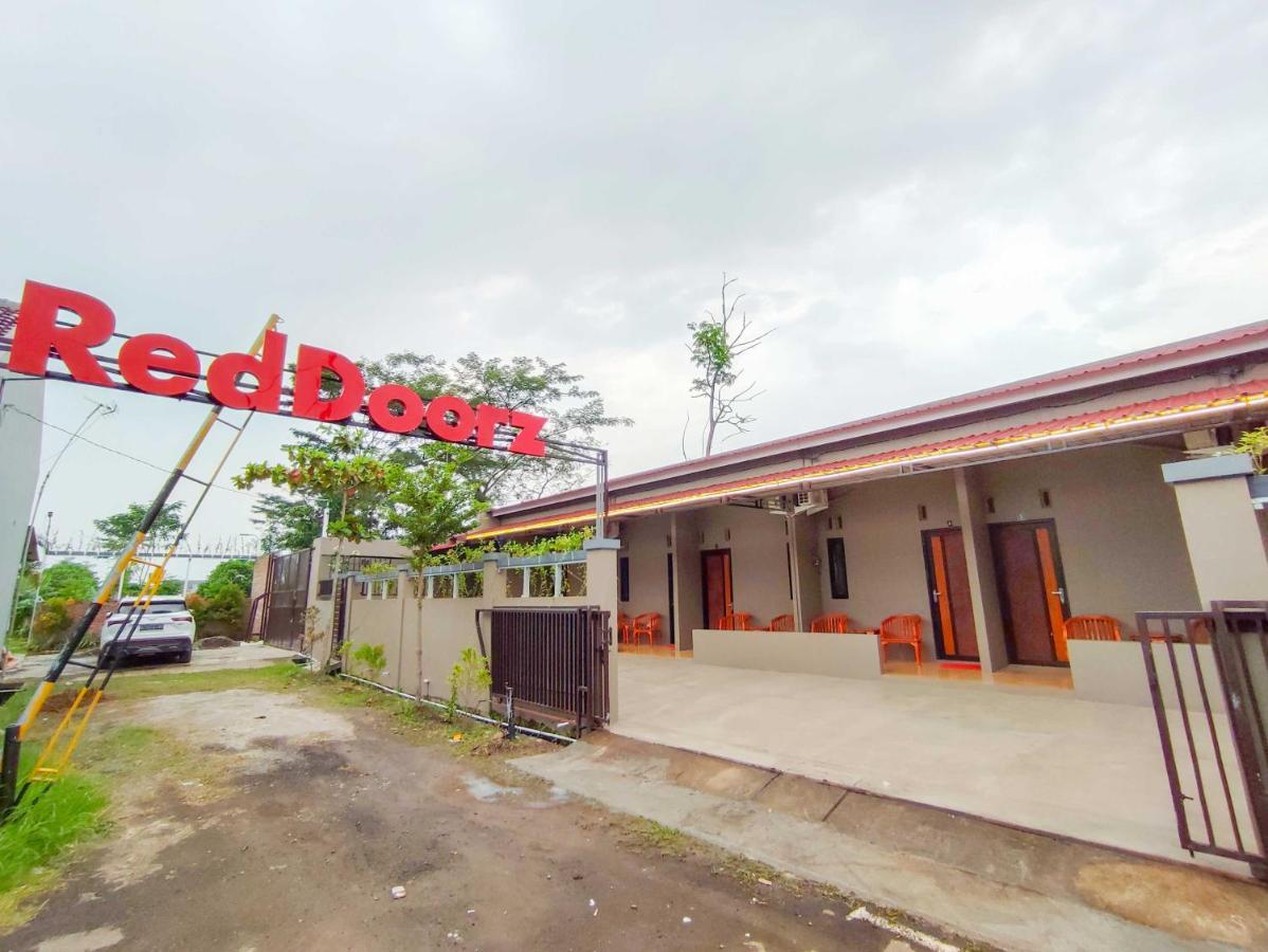 Reddoorz Syariah Near Exit Tol Pemalang Comal 2 Hotel Ngoại thất bức ảnh