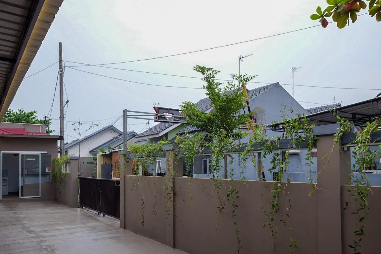 Reddoorz Syariah Near Exit Tol Pemalang Comal 2 Hotel Ngoại thất bức ảnh